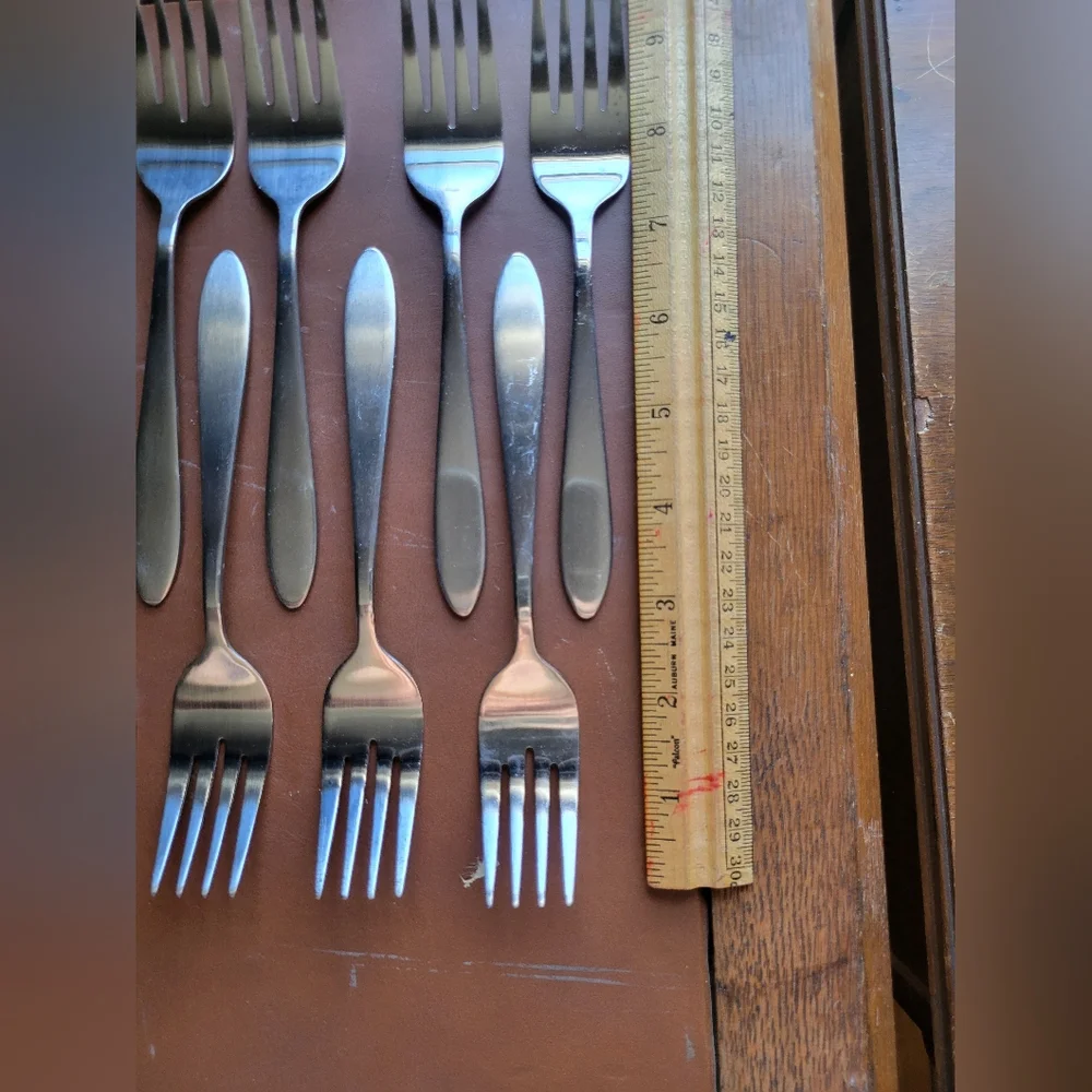 Antique Oneida 12-08 (1908) Silver Plated Silverware - 24 Forks